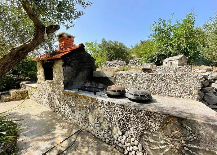 With Parking Space Kneza, Korcula - 23421 *